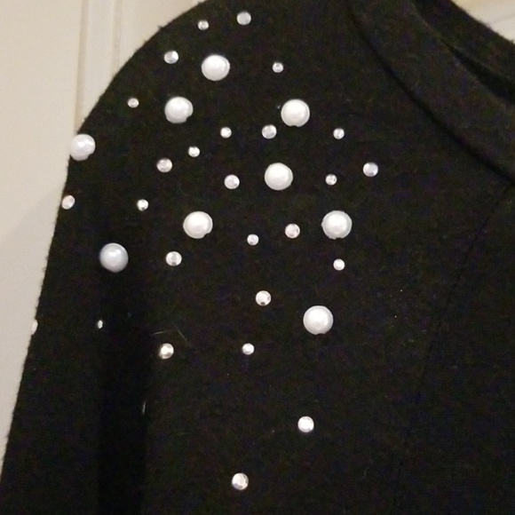 Black shirt with bling shoulders - Picture 2 of 4